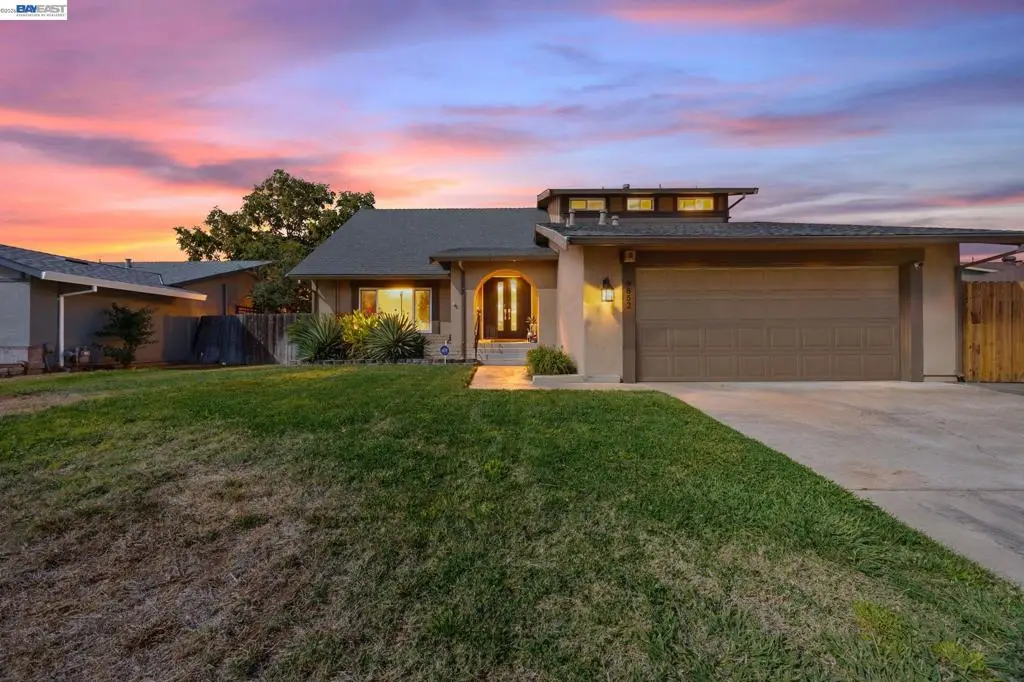 9852 Vista Grande Way, Elk Grove, CA 95624 - #1