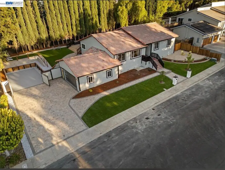 1084 Jamie Dr, Concord, CA 94518 - #3