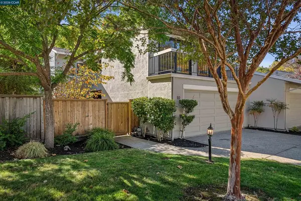 10 Doral Dr, Moraga, CA 94556