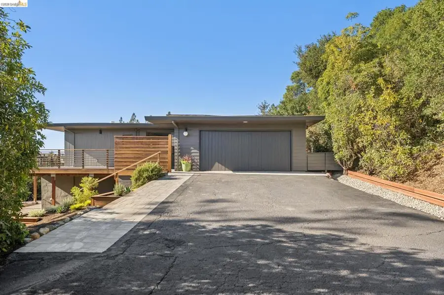 2562 Charleston St, Oakland, CA 94602 - #2