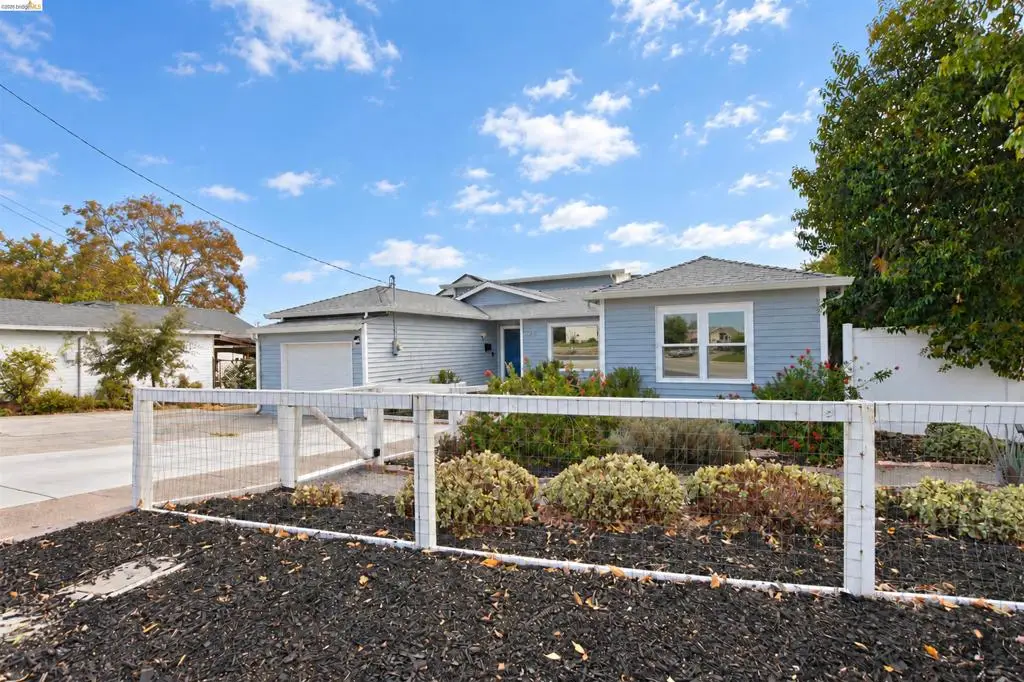 115 Roslyn Dr, Concord, CA 94518 - #1