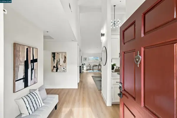 939 Laurel St #203, San Carlos, CA 94070