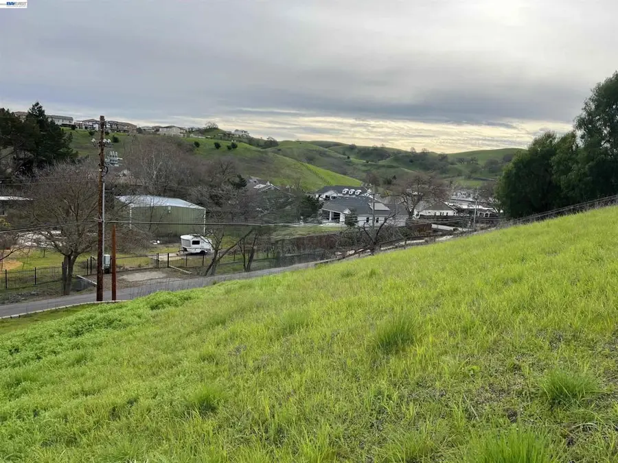 1388 Lawrence Rd, Danville, CA 94506 - #2