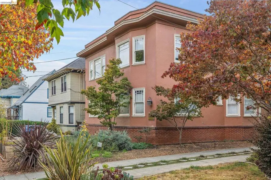 2632 Hillegass Ave #D, Berkeley, CA 94704 - #2