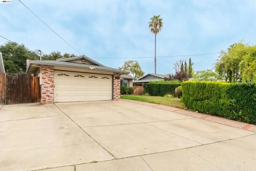 1221 Brookview Dr, Concord, CA 94520 - #2