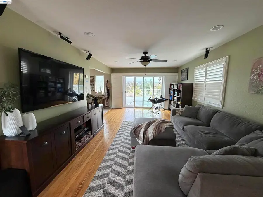19041 Carlton Ave, Castro Valley, CA 94546 - #3