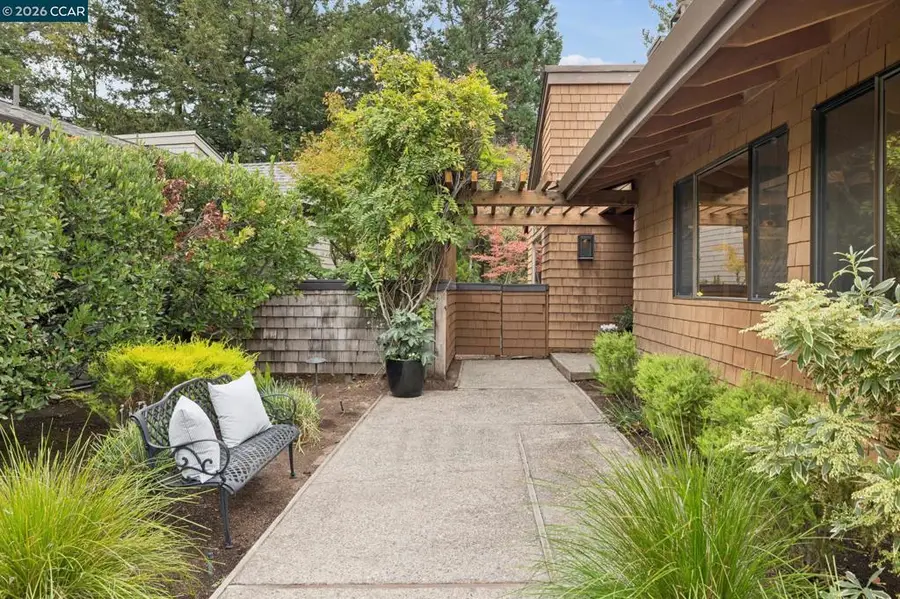 407 Ridge Gate Rd, Orinda, CA 94563 - #2