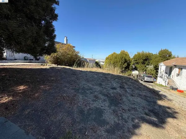 Address Withheld By Seller, Richmond, CA 94804