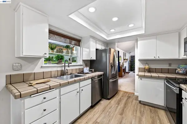 5197 Willowview Ct, Pleasanton, CA 94588