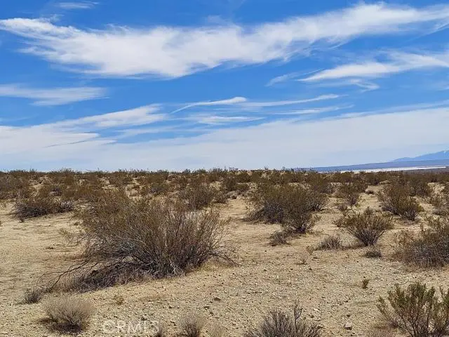 1 Locust Avenue, East Kern, CA 93523 - #2