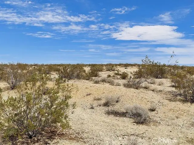 1 Locust Avenue, East Kern, CA 93523 - #3