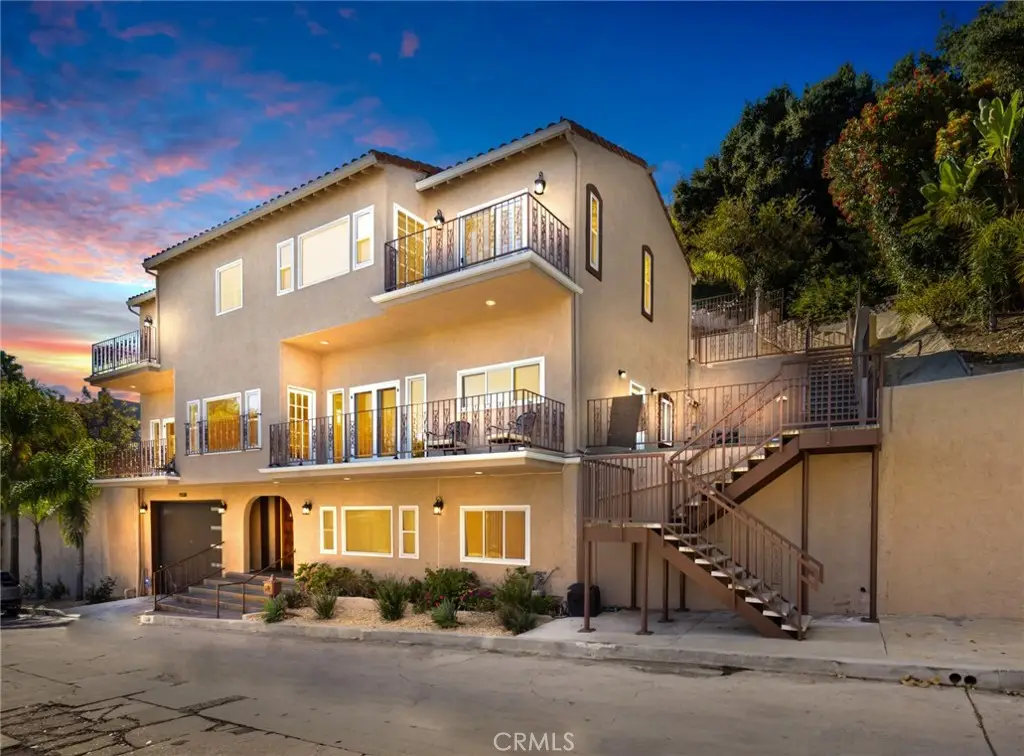 15330 Del Gado Drive, Sherman Oaks, CA 91403 - #1