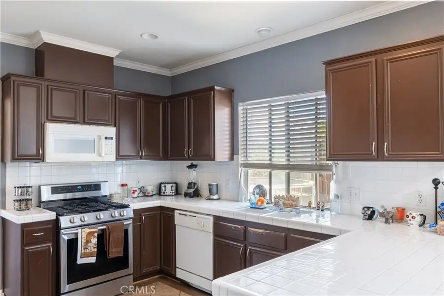 945 Newport Drive, San Jacinto, CA 92583 - Image #3