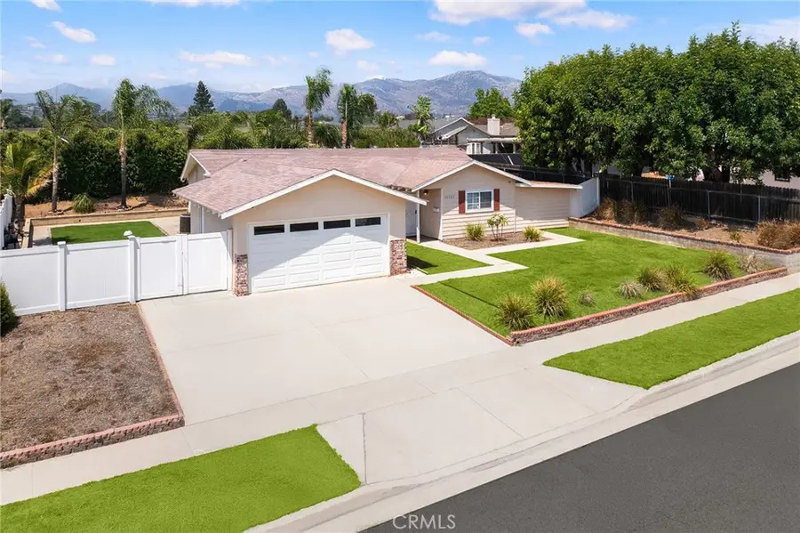 21127 E Cypress Street, Covina, CA 91724 - #2