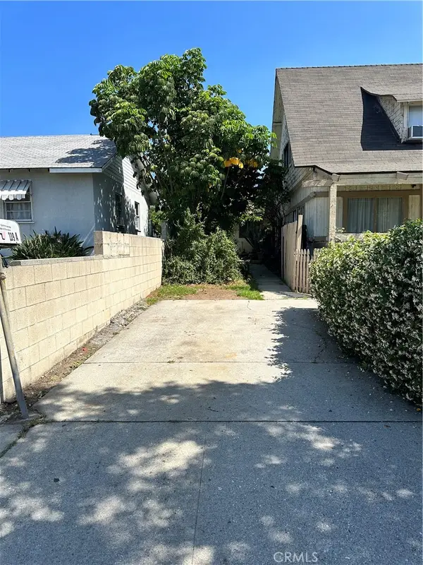 239 E Olive Avenue, Monrovia, CA 91016