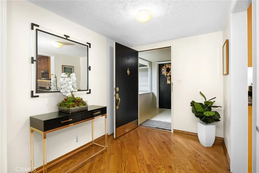 924 S Orange Grove #D, Pasadena, CA 91105 - Image #3