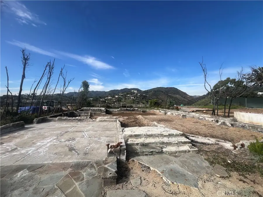 17053 Bollinger Drive, Pacific Palisades, CA 90272 - Image #2