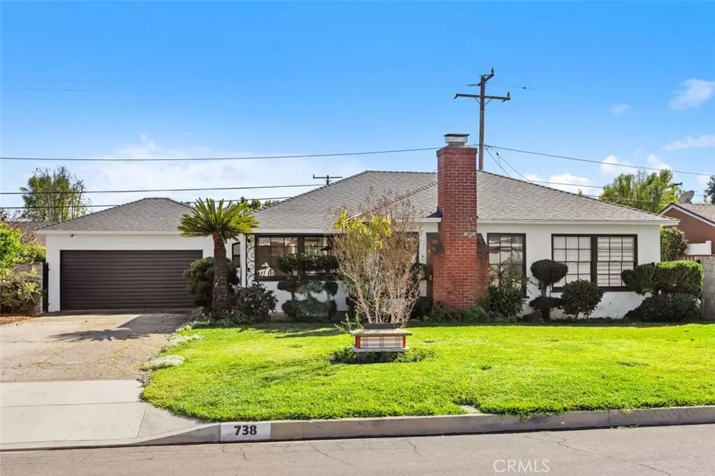 738 Stonehurst Dr, Altadena, CA 91001 - #1