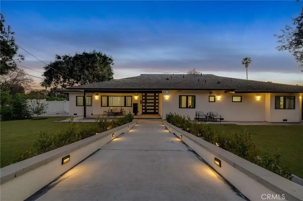 3890 Shadow Grove Road, Pasadena, CA 91107 - #1