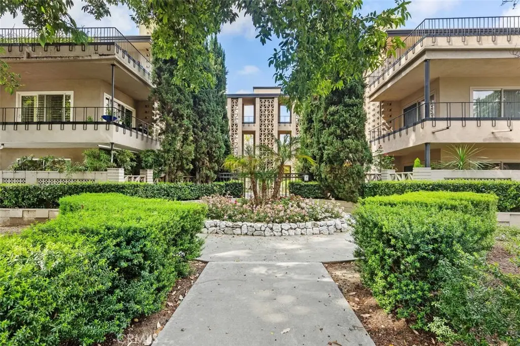 1235 S Orange Grove Boulevard, Pasadena, CA 91105 - #1