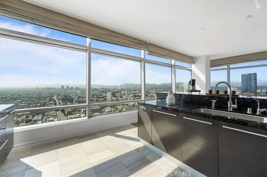 900 W Olympic, Los Angeles, CA 90015 - #2