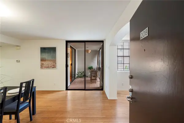 740 N Kings Road #208, West Hollywood, CA 90069