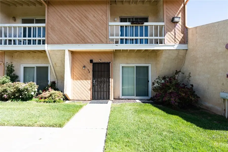 16465 Green Tree Boulevard #58, Victorville, CA 92395 - #2