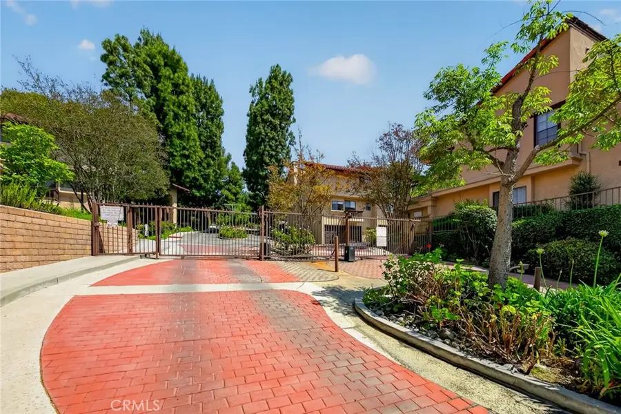 1812 S Marengo Ave #10, Alhambra, CA 91803 - #3