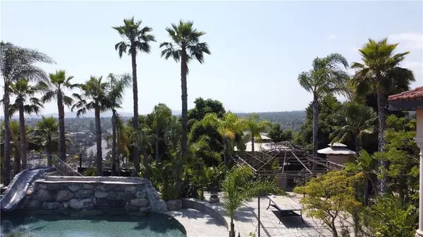 1445 Edgecliff, Pasadena, CA 91107