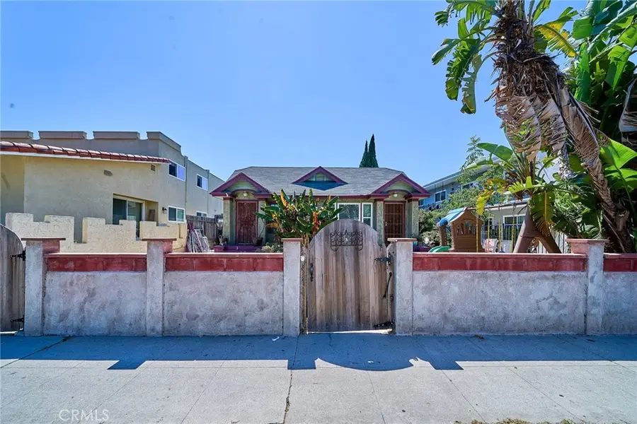 1055 -1059 Roswell, Long Beach, CA 90804 - #2