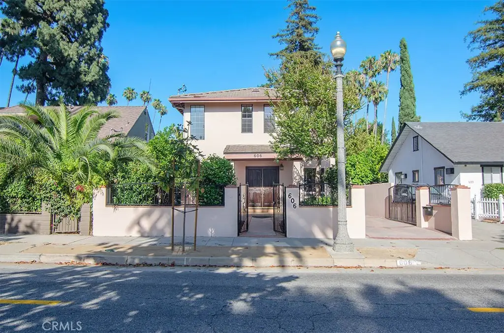 606 N El Molino Avenue, Pasadena, CA 91101 - #1