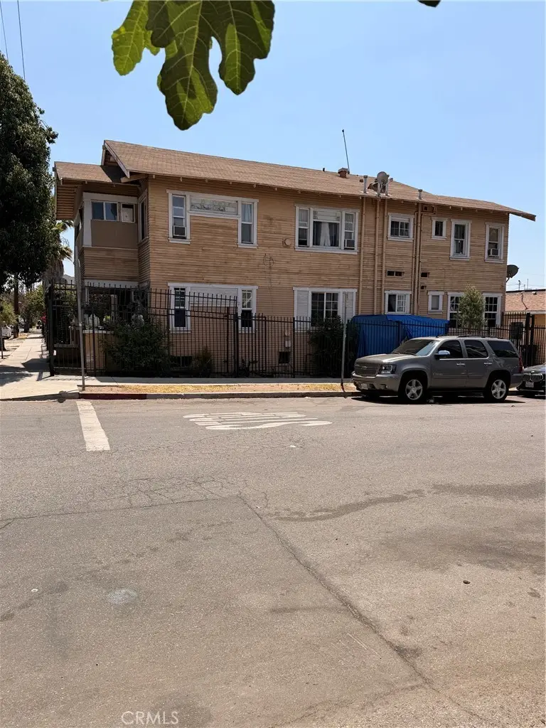 3106 San Marino, Los Angeles, CA 90006 - #1
