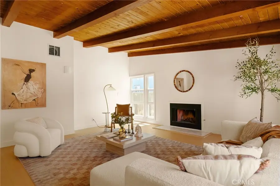 6246 Fallbrook, Woodland Hills, CA 91367 - #3