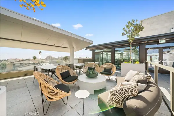 709 E Walnut Street #215, Pasadena, CA 91101