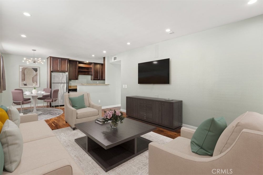 5224 Denny Avenue 201, North Hollywood, CA 91601 BHGRE