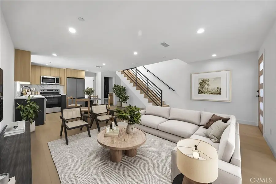 4511 Rosewood Avenue, Los Angeles, CA 90004 - Image #2