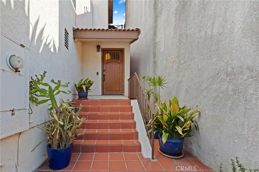 1832 Redcliff Street, Los Angeles, CA 90026 - Image #2