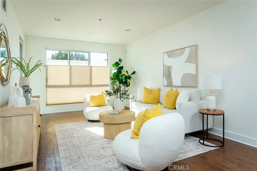 817 N Alfred Street #205, Los Angeles, CA 90069 - #3