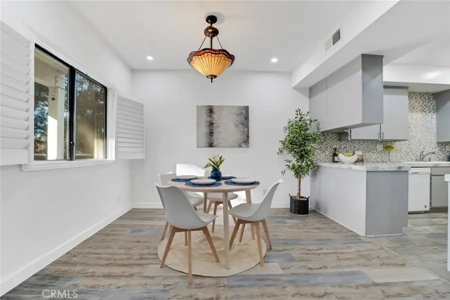 13331 Moorpark Street #206, Sherman Oaks, CA 91423 - #2