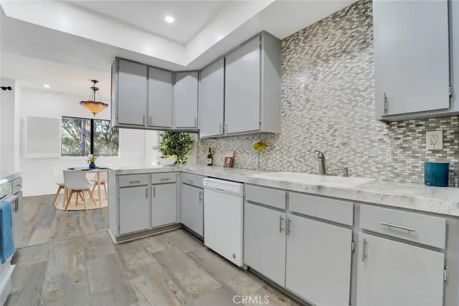 13331 Moorpark Street #206, Sherman Oaks, CA 91423 - #3