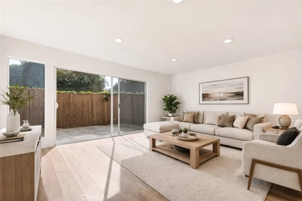 15542 Sherman Way #11, Van Nuys, CA 91406 - #1