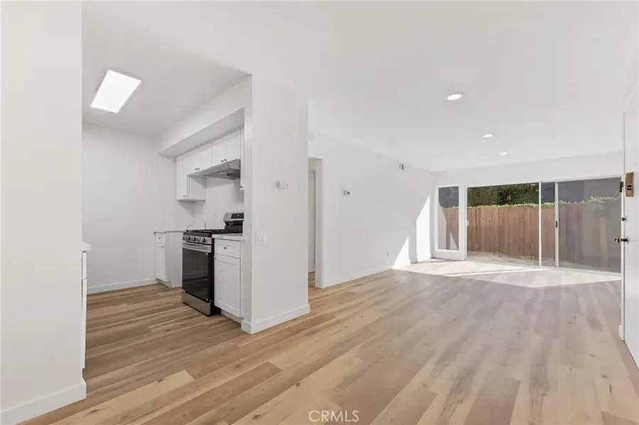 15542 Sherman Way #11, Van Nuys, CA 91406 - #3