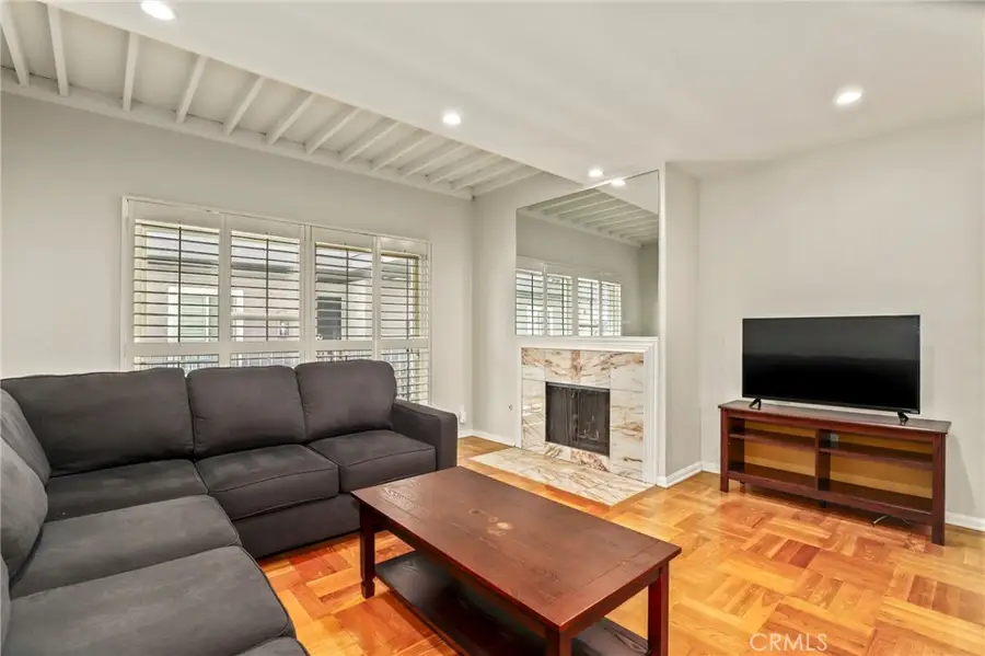 6525 La Mirada Avenue #112, Los Angeles, CA 90038 - #3