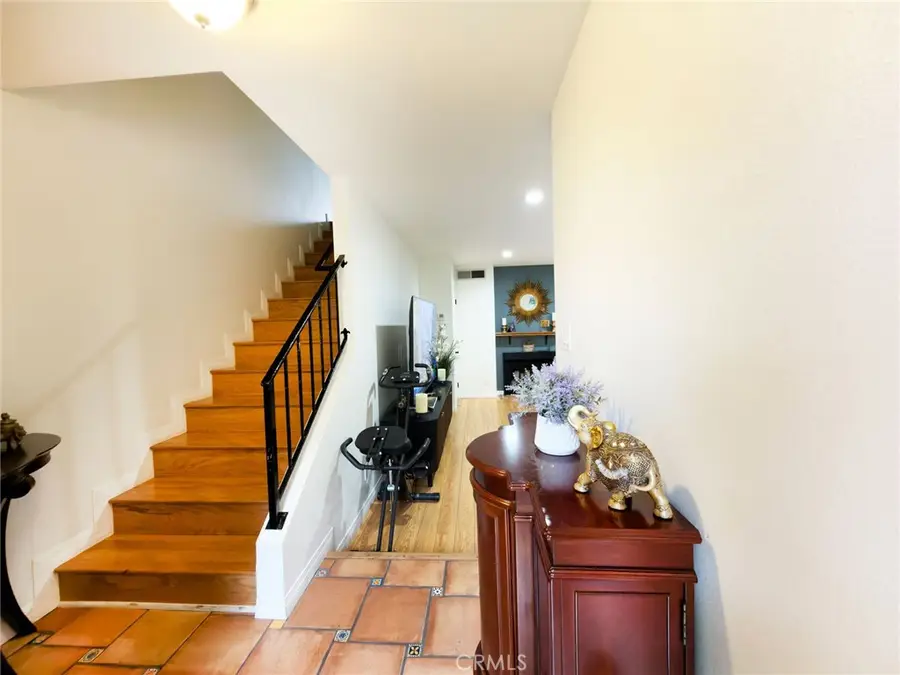 9788 Via Zibello, Burbank, CA 91504 - #2