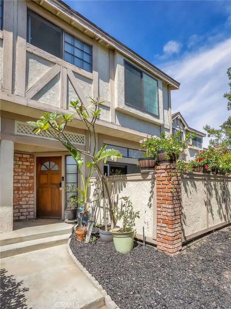 7100 Balboa Boulevard #805, Lake Balboa, CA 91406 - #2