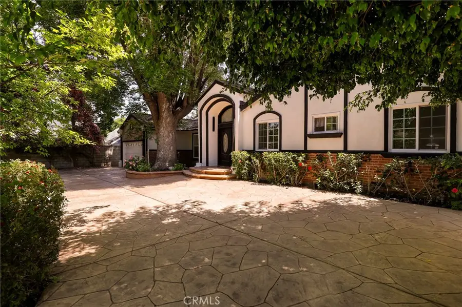 4428 Saugus Avenue, Sherman Oaks, CA 91403 - #2