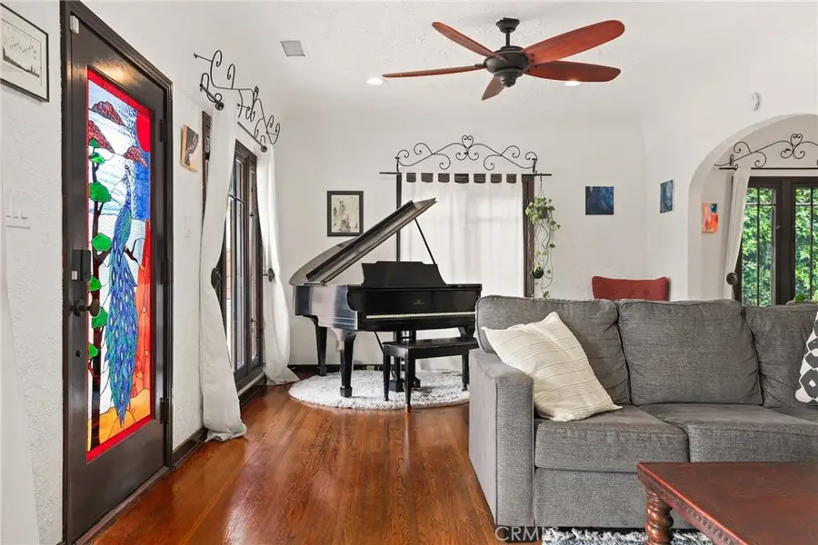11232 Oxnard Street, North Hollywood, CA 91606 - #2