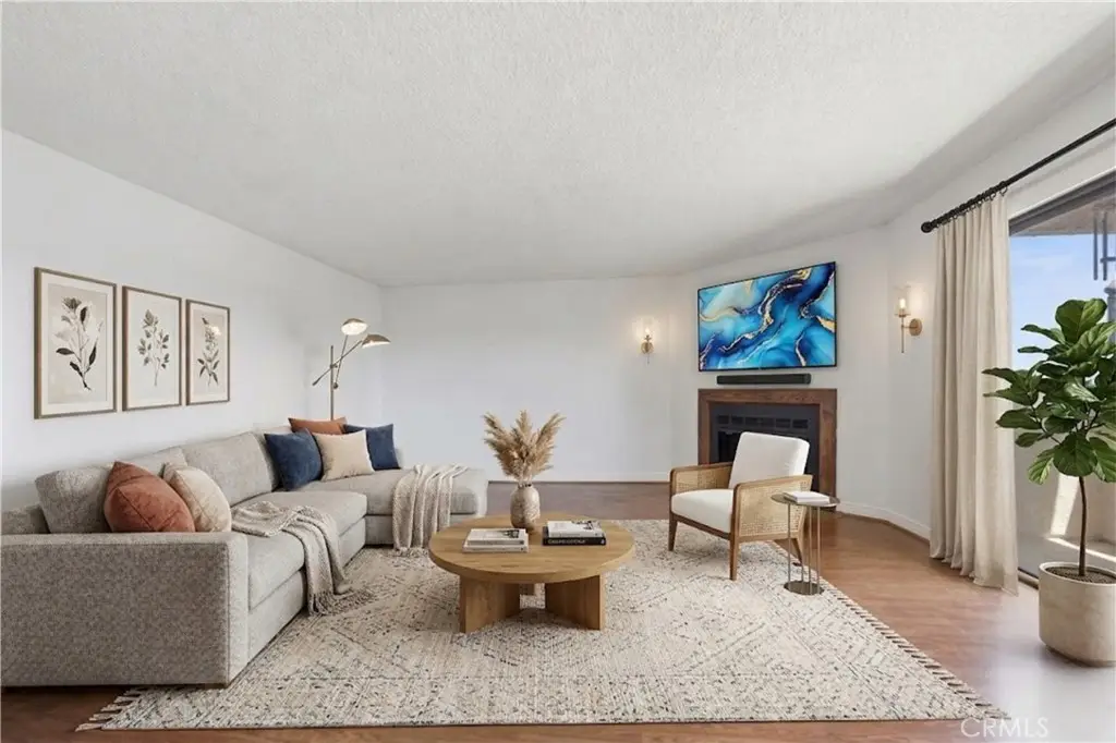 605 Redondo #304, Long Beach, CA 90814 - #1