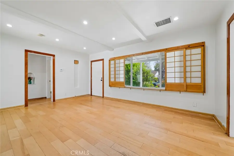 449 W Elm Avenue, Burbank, CA 91506 - #2