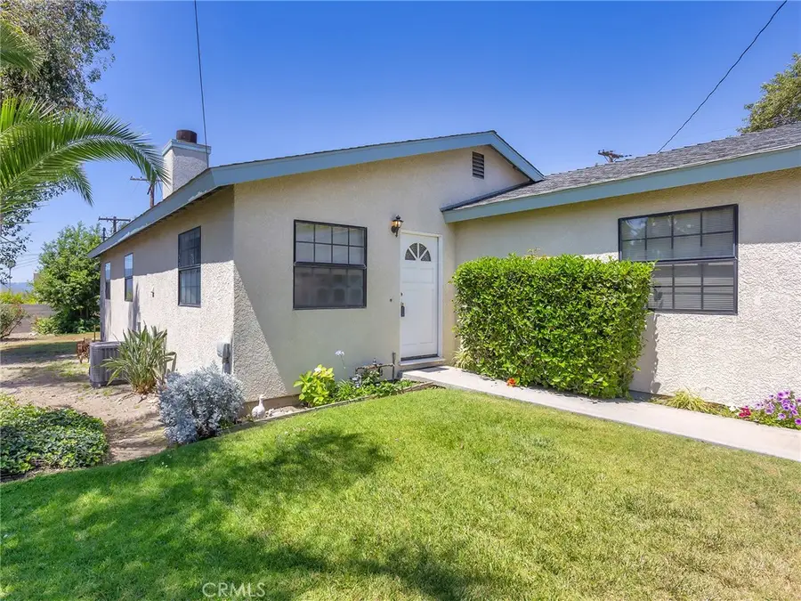 921 E Elmwood Avenue, Burbank, CA 91501 - #2